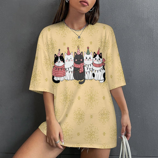 Drop Shoulder Baggy Tee with Cute Christmas Kitties, Loungewear, Casual, Fun
