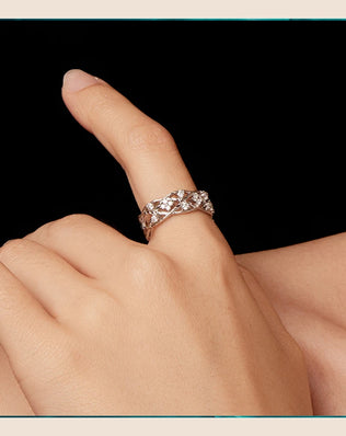 BAMOER 925 Sterling Silver Ring, With Tiny Moissanite 4-Leaved-Clovers, White Gold Plated, Vintage Style