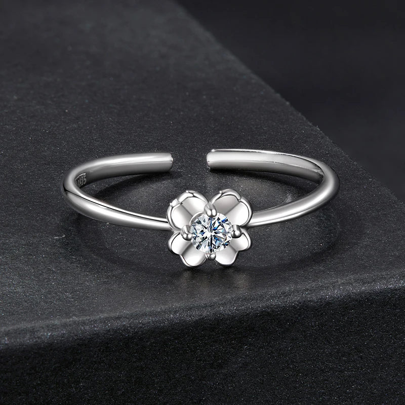 BAMOER 925 Sterling Silver Four-leaf Clover Moissanite Open Ring, D Colour Lab Diamond