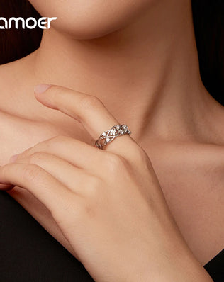 BAMOER 925 Sterling Silver Ring, With Tiny Moissanite 4-Leaved-Clovers, White Gold Plated, Vintage Style