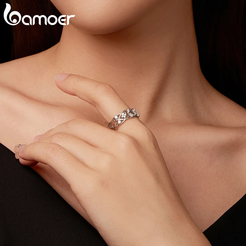 BAMOER 925 Sterling Silver Ring, With Tiny Moissanite 4-Leaved-Clovers, White Gold Plated, Vintage Style