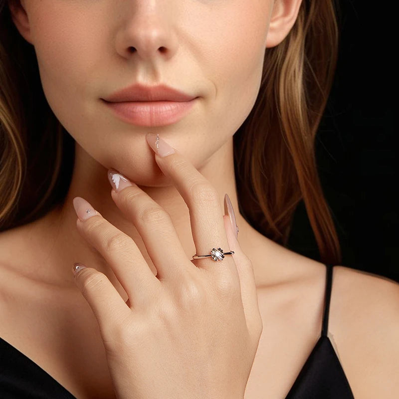 BAMOER 925 Sterling Silver Four-leaf Clover Moissanite Open Ring, D Colour Lab Diamond