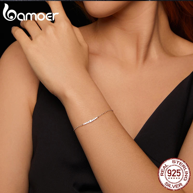 BAMOER - 7 Glittering Moissanite Diamonds Adorn this Sterling Silver Chain Bracelet, Plated with White Gold