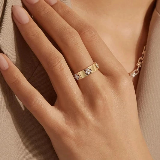 BAMOER Lucky Clover Band, S925 Gold Plated with Tiny Moissanites in Clusters of 4.  Unusual, Stylish Commitment Ring