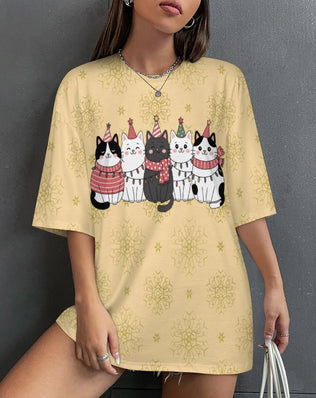 Drop Shoulder Baggy Tee with Cute Christmas Kitties, Loungewear, Casual, Fun