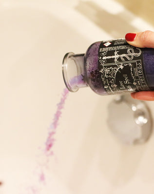 Ancient Witch Bath Spell Potion & Rose Quartz Crystal Amulet - Love