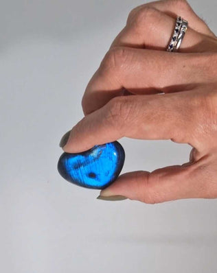 Madagascar Labradorite Hearts Stone (approx 25gm 40mm)