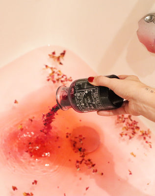 Ancient Witch Bath Spell Potion & Amethyst Crystal Amulet - Seduction